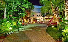 Dorchester Hotel&Suites